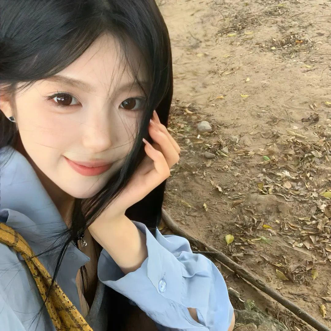 橙色女孩